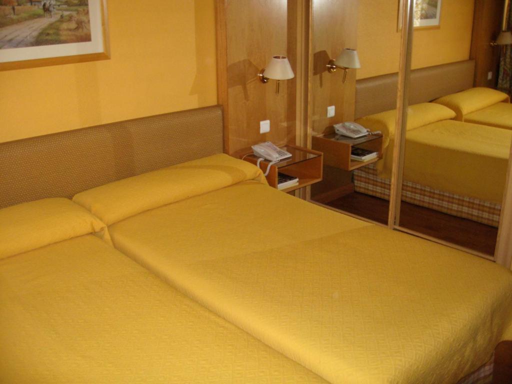 Hotel Restaurante San Roque Medina del Campo Pokój zdjęcie